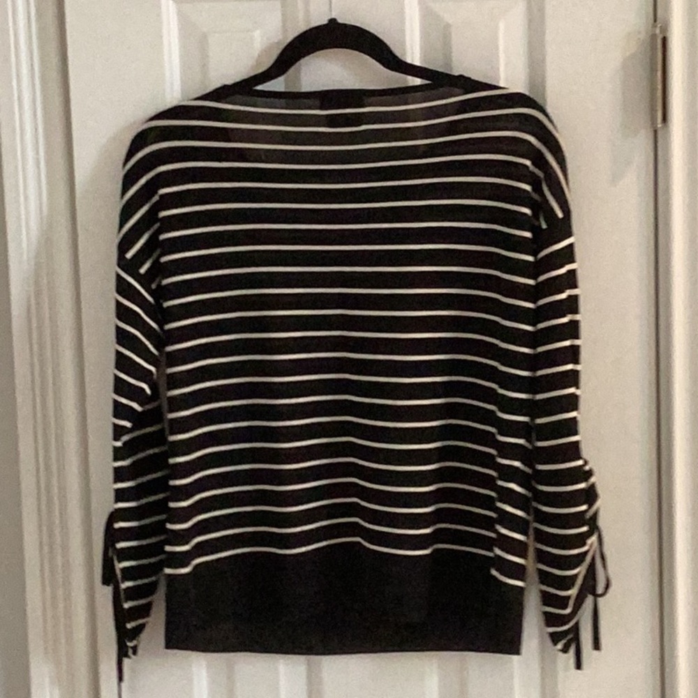 NWOT Massimo Dutti Black & White Striped Top w/ Unique Sleeves That Adjust & Tie - Picture 5 of 8